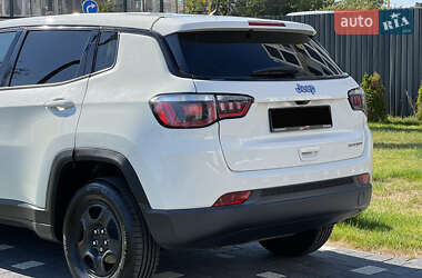 Внедорожник / Кроссовер Jeep Compass 2017 в 