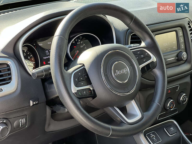Внедорожник / Кроссовер Jeep Compass 2017 в Ужгороде