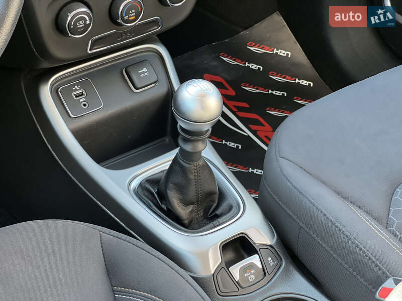 Внедорожник / Кроссовер Jeep Compass 2017 в Ужгороде