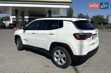 Внедорожник / Кроссовер Jeep Compass 2017 в 