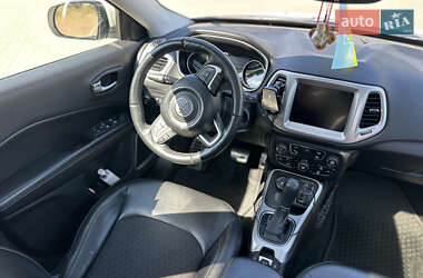 Внедорожник / Кроссовер Jeep Compass 2017 в 