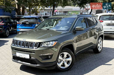 Внедорожник / Кроссовер Jeep Compass 2018 в 