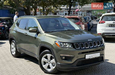 Внедорожник / Кроссовер Jeep Compass 2018 в 