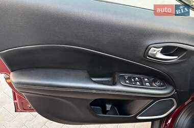Внедорожник / Кроссовер Jeep Compass 2020 в 