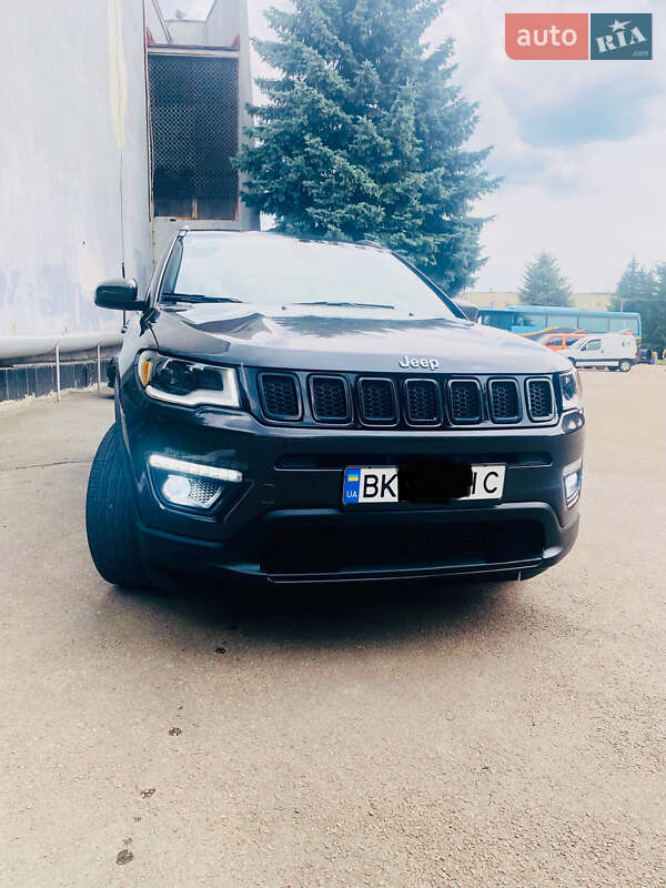 Внедорожник / Кроссовер Jeep Compass 2020 в Ровно