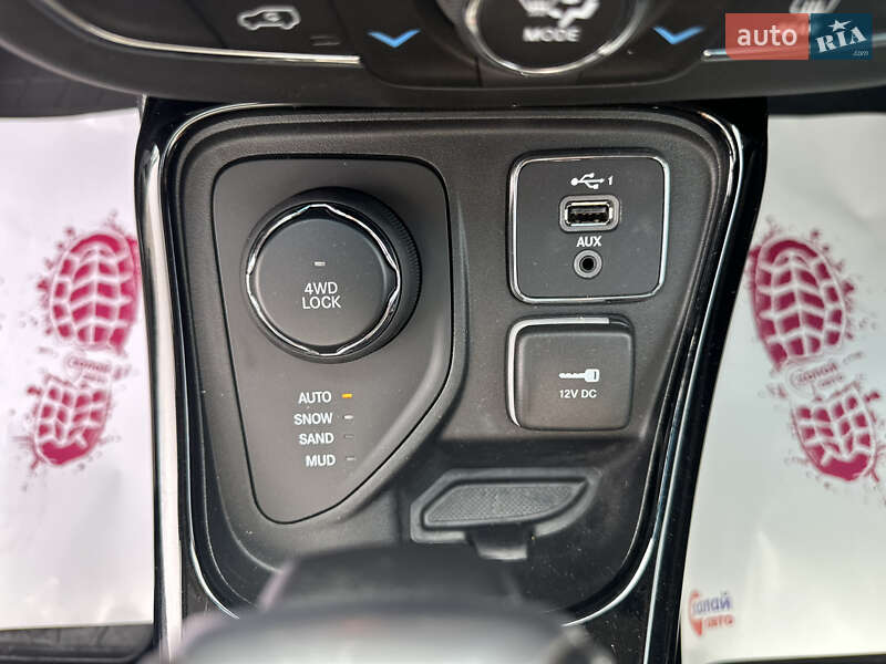 Внедорожник / Кроссовер Jeep Compass 2020 в Киеве