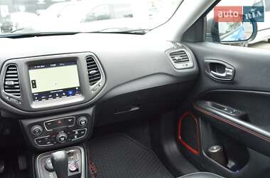 Внедорожник / Кроссовер Jeep Compass 2019 в 