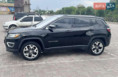Позашляховик / Кросовер Jeep Compass 2017 в 