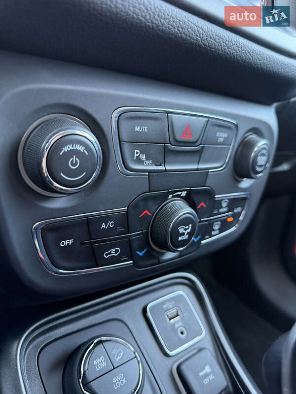 Внедорожник / Кроссовер Jeep Compass 2019 в Черновцах