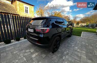 Внедорожник / Кроссовер Jeep Compass 2018 в 