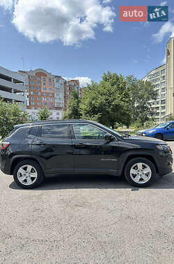 Внедорожник / Кроссовер Jeep Compass 2022 в 