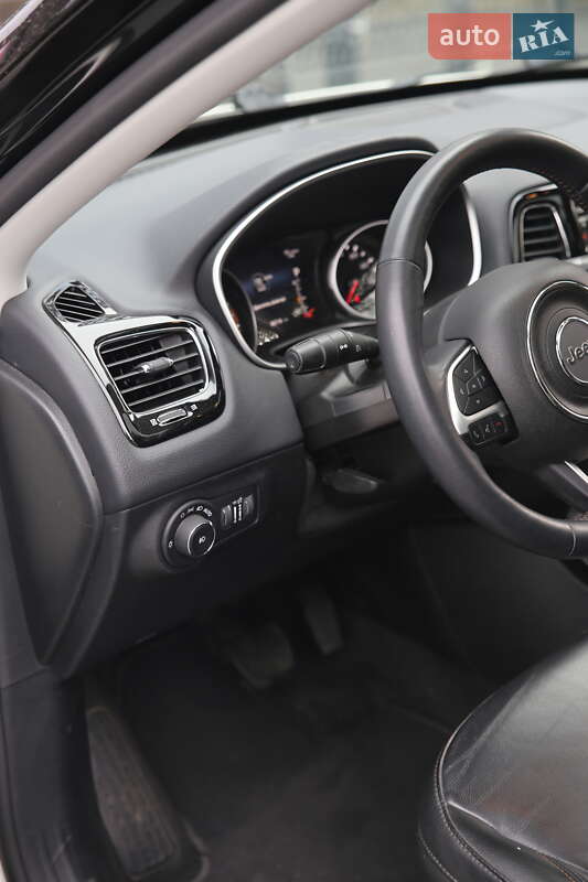 Внедорожник / Кроссовер Jeep Compass 2017 в Кременчуге