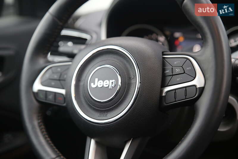 Внедорожник / Кроссовер Jeep Compass 2017 в Кременчуге