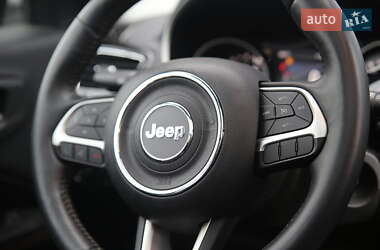 Внедорожник / Кроссовер Jeep Compass 2017 в 