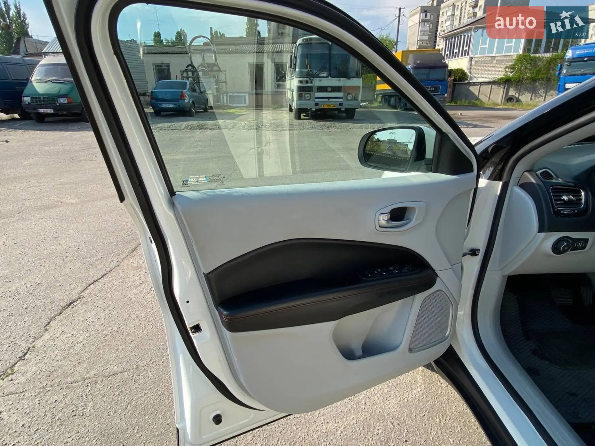 2018 Jeep Compass - мініатюра 12