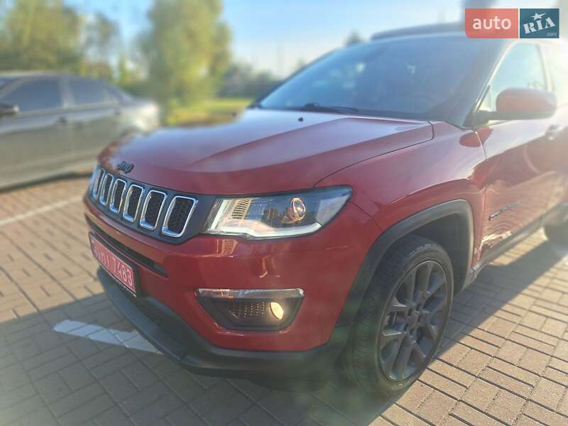Внедорожник / Кроссовер Jeep Compass 2020 в Киеве