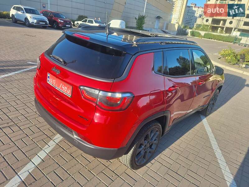 Внедорожник / Кроссовер Jeep Compass 2020 в Киеве