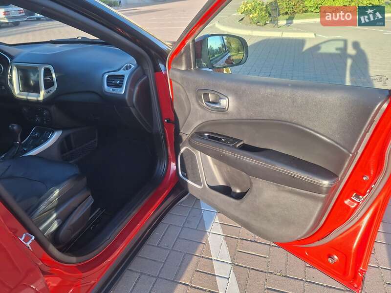 Внедорожник / Кроссовер Jeep Compass 2020 в Киеве