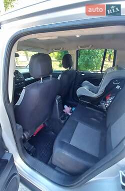Внедорожник / Кроссовер Jeep Compass 2013 в 