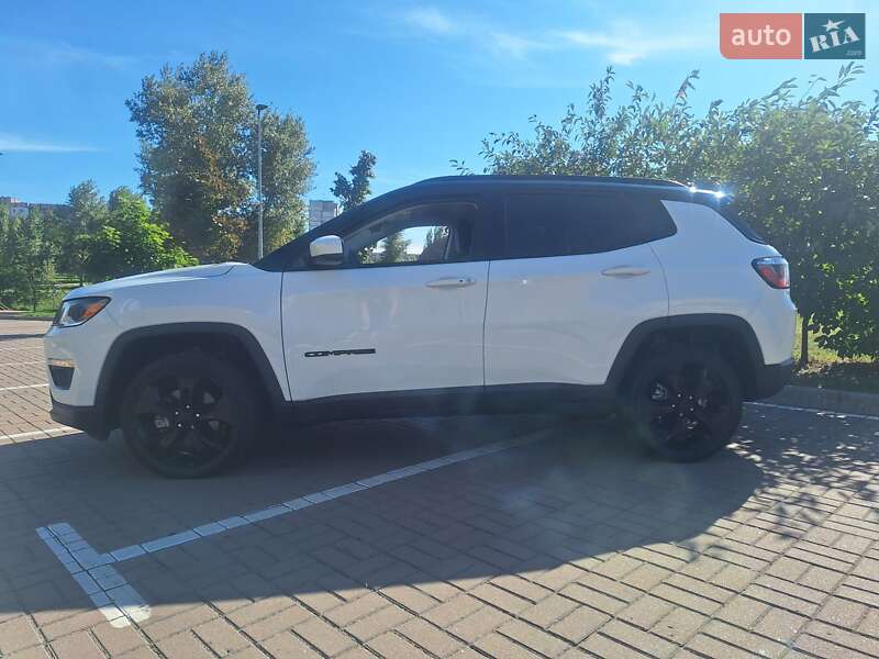 Внедорожник / Кроссовер Jeep Compass 2018 в Киеве