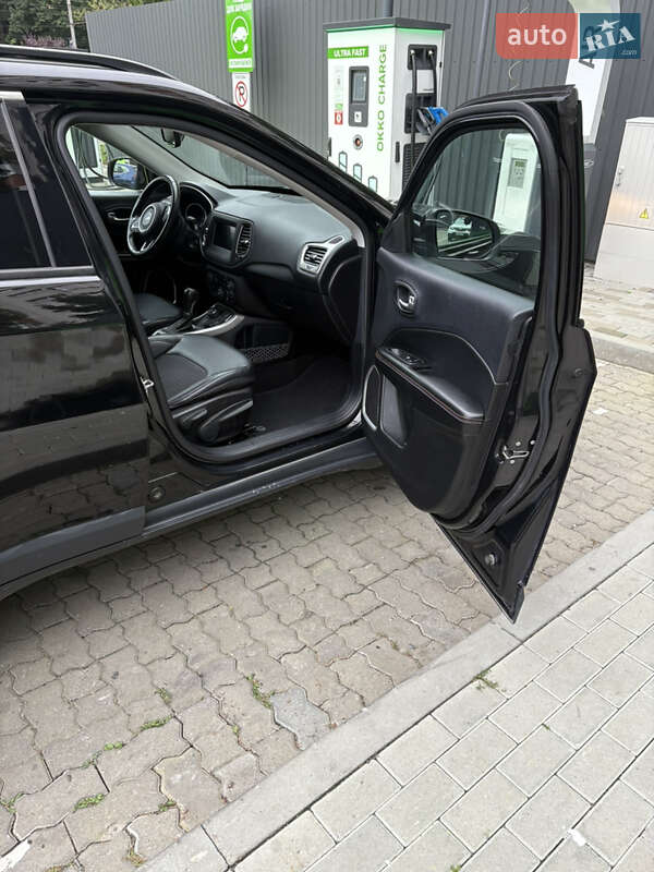 Внедорожник / Кроссовер Jeep Compass 2017 в Львове