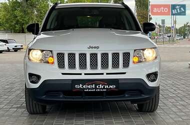 Внедорожник / Кроссовер Jeep Compass 2013 в 