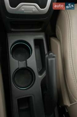 Внедорожник / Кроссовер Jeep Compass 2013 в 