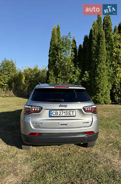 Внедорожник / Кроссовер Jeep Compass 2018 в 