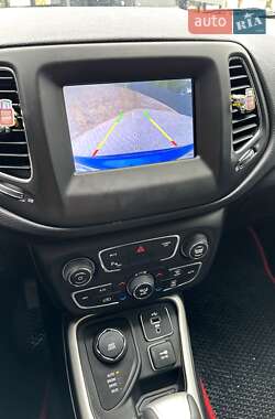 Внедорожник / Кроссовер Jeep Compass 2017 в 