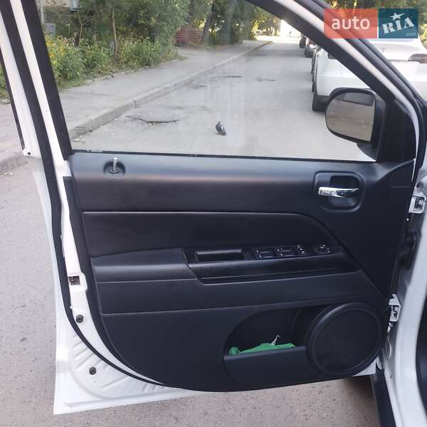 Внедорожник / Кроссовер Jeep Compass 2015 в Харькове фото 6 Внедорожник / Кроссовер Jeep Compass 2015 в Харькове