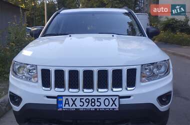 Внедорожник / Кроссовер Jeep Compass 2015 в 