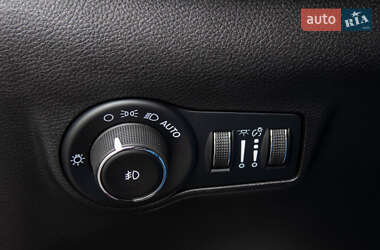 Внедорожник / Кроссовер Jeep Compass 2022 в 