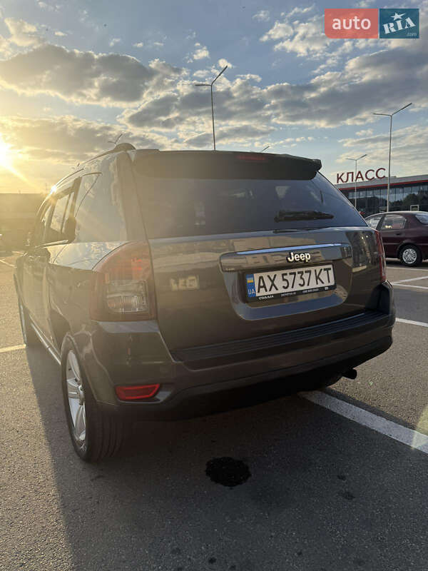 Внедорожник / Кроссовер Jeep Compass 2015 в Харькове