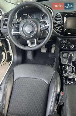 Внедорожник / Кроссовер Jeep Compass 2019 в 