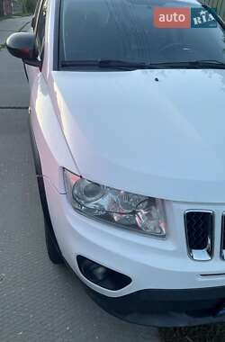 Внедорожник / Кроссовер Jeep Compass 2011 в Золотоноше