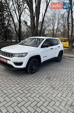 Внедорожник / Кроссовер Jeep Compass 2019 в 