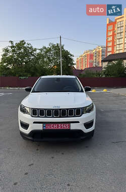 Внедорожник / Кроссовер Jeep Compass 2019 в 
