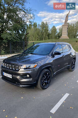 Внедорожник / Кроссовер Jeep Compass 2022 в Киеве