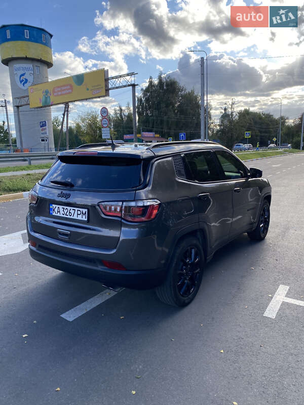 Внедорожник / Кроссовер Jeep Compass 2022 в Киеве