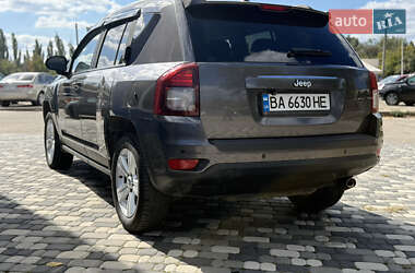 Внедорожник / Кроссовер Jeep Compass 2015 в 