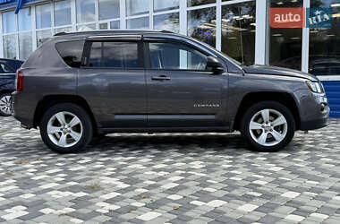 Внедорожник / Кроссовер Jeep Compass 2015 в 