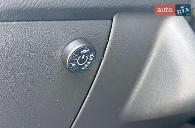 Внедорожник / Кроссовер Jeep Compass 2015 в 