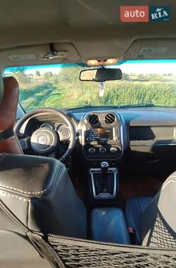 Внедорожник / Кроссовер Jeep Compass 2013 в 