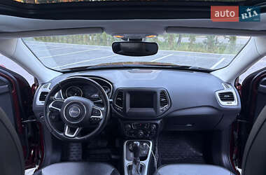 Позашляховик / Кросовер Jeep Compass 2020 в 
