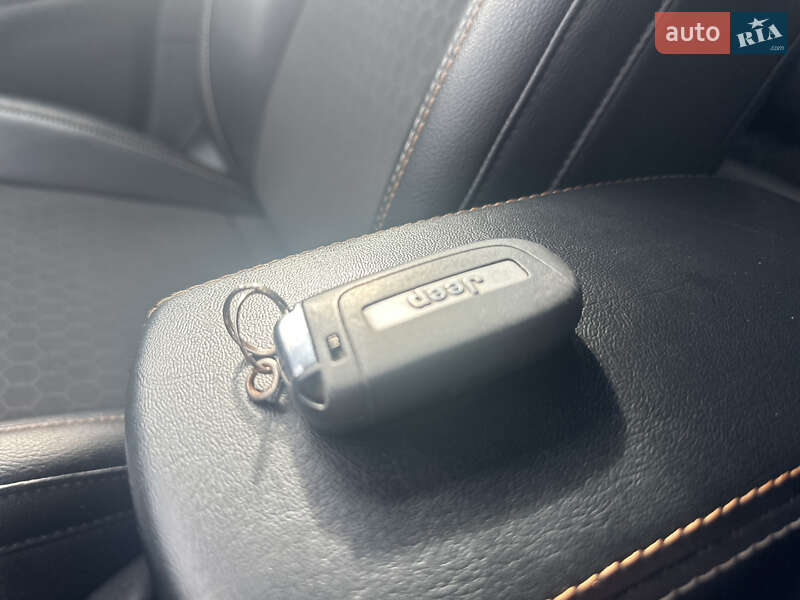 Позашляховик / Кросовер Jeep Compass 2017 в Рівному