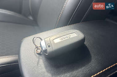 Внедорожник / Кроссовер Jeep Compass 2017 в 