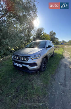 Внедорожник / Кроссовер Jeep Compass 2022 в 