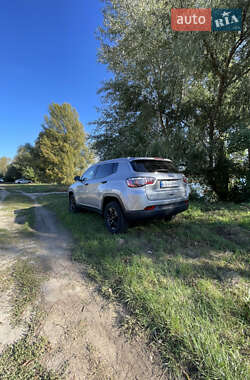Внедорожник / Кроссовер Jeep Compass 2022 в 