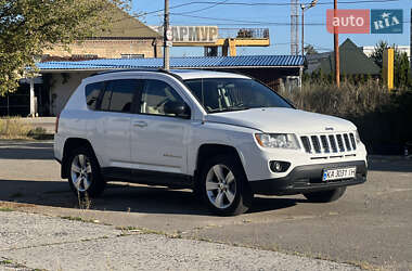 Позашляховик / Кросовер Jeep Compass 2011 в 