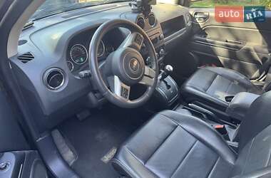 Внедорожник / Кроссовер Jeep Compass 2012 в 